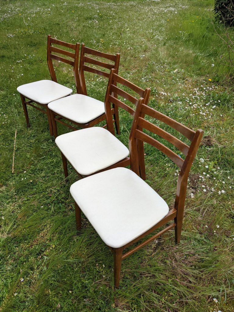 chaise scandinave pied compas