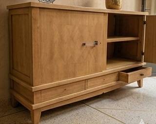 Buffet scandinave 2 portes transformé — Hêtre brut et vernis mat à Casablanca 6 Buffet scandinave transformé